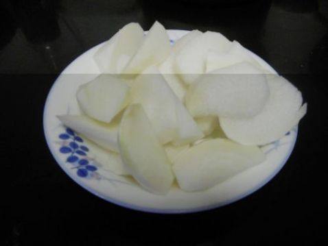 白萝卜炖山羊肉步骤2