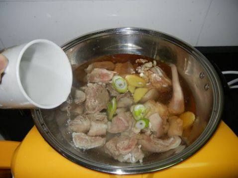 白萝卜炖山羊肉步骤6