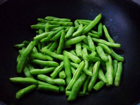 豆角炖南瓜步骤1