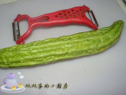 苦瓜蘸蜜步骤1
