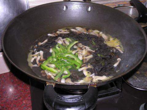 胡萝卜滑菇步骤5