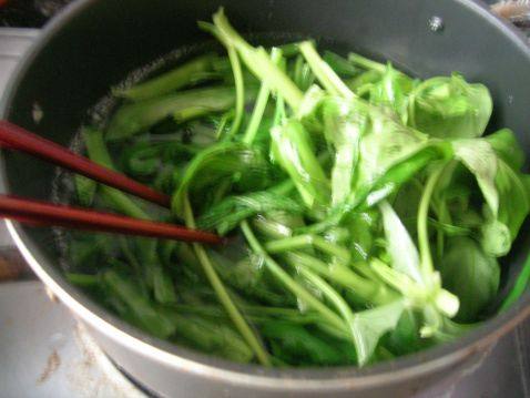 蒜拌空心菜步骤2