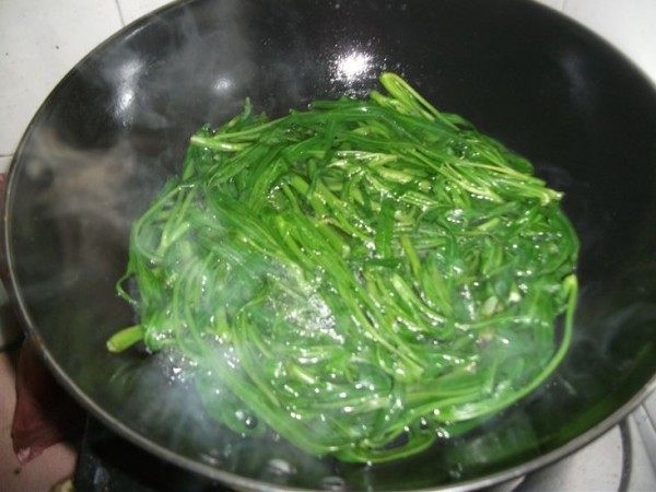 空心菜肉片汤步骤3