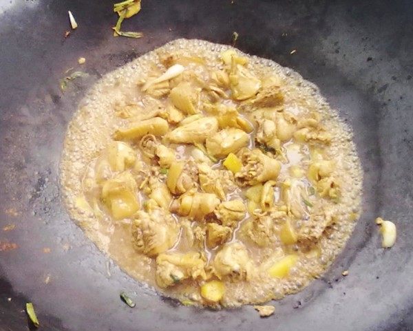 南瓜土豆炖鸡步骤4