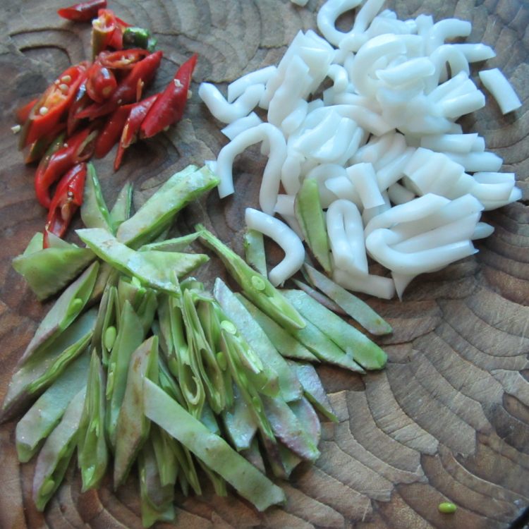 扁豆炒粉步骤1