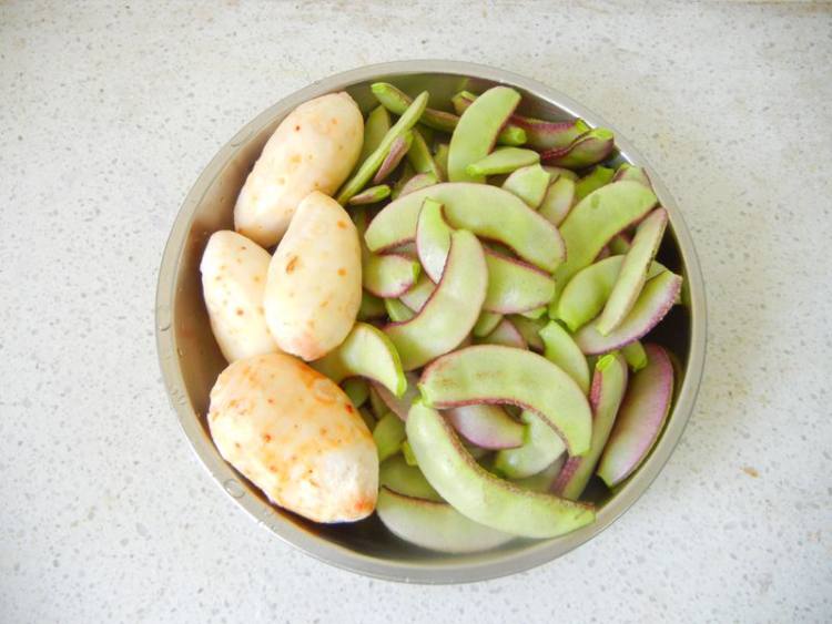 扁豆煮香沙芋步骤1