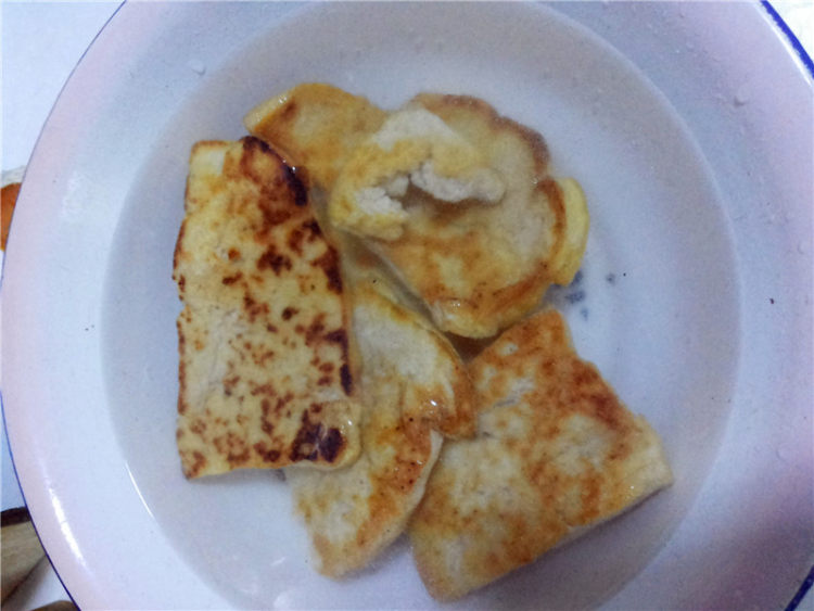 扁豆丝炒豆腐步骤1
