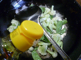 扁豆炒花菜步骤6