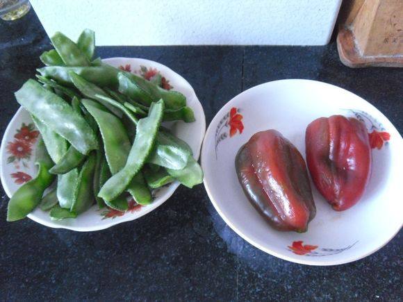 红椒烧扁豆步骤3