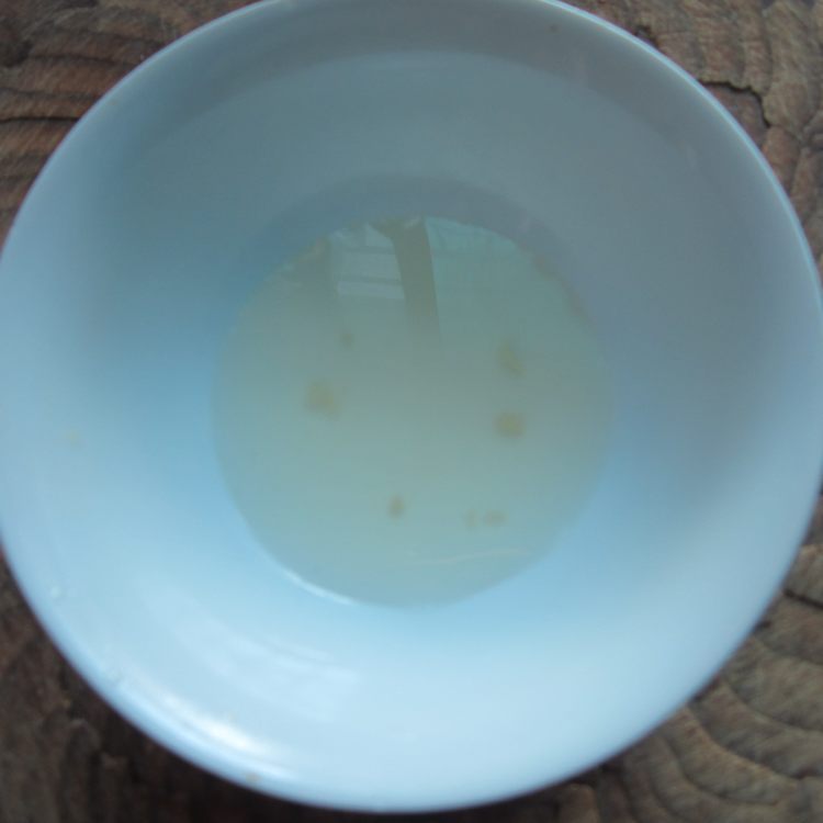 甜酒胡椒蒸老鸭步骤1