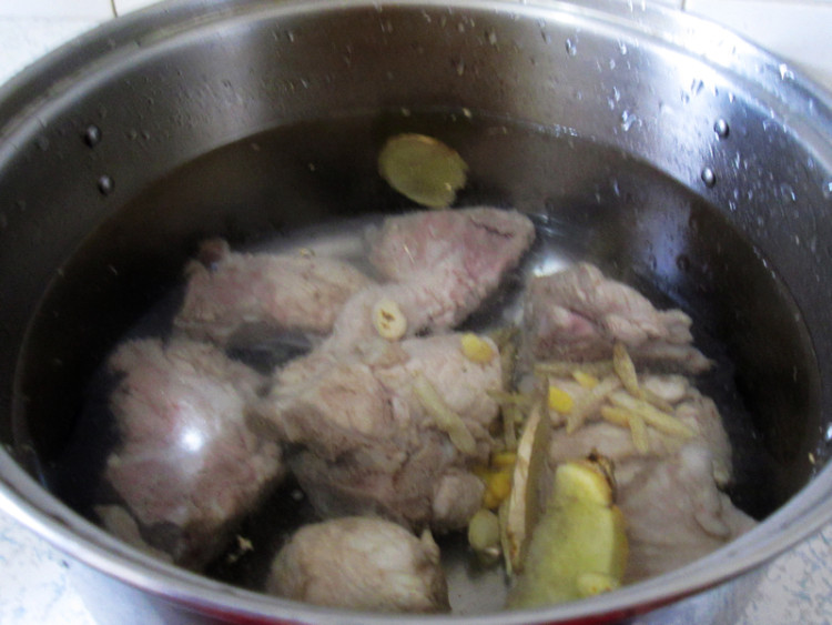 扁豆麦冬煲排骨步骤7