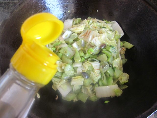白菜扁豆合欢菜步骤8