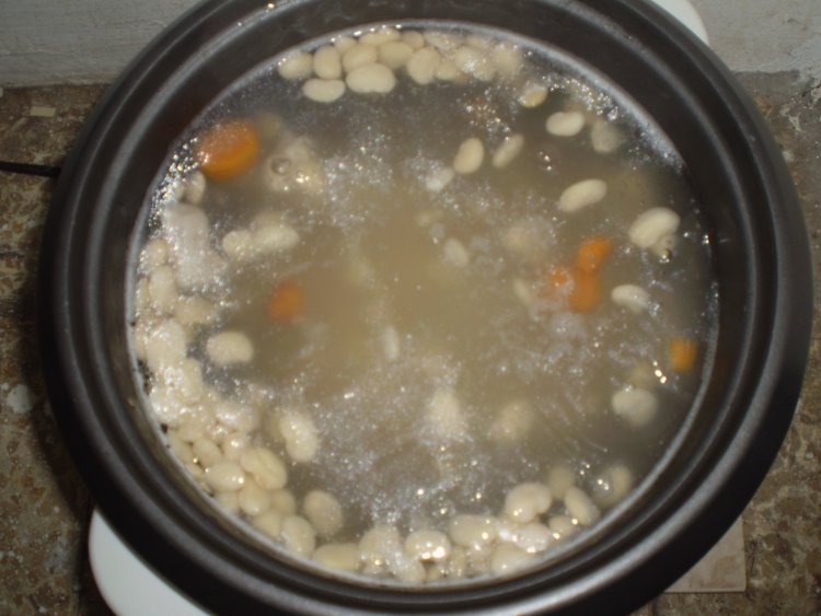 扁豆香菇炖骨头步骤7