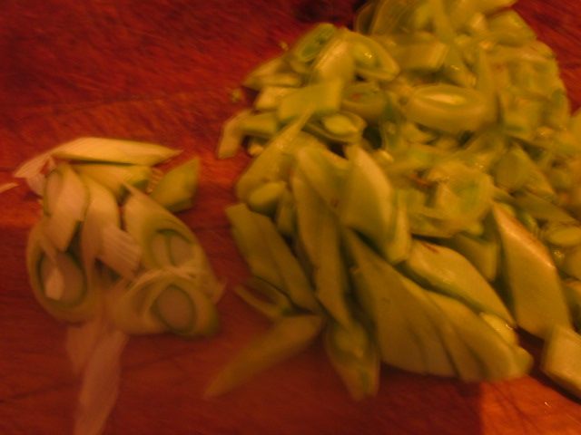 蚝油扁豆荷包蛋步骤1