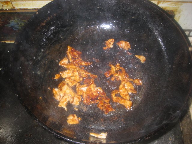 肉炒扁豆步骤2