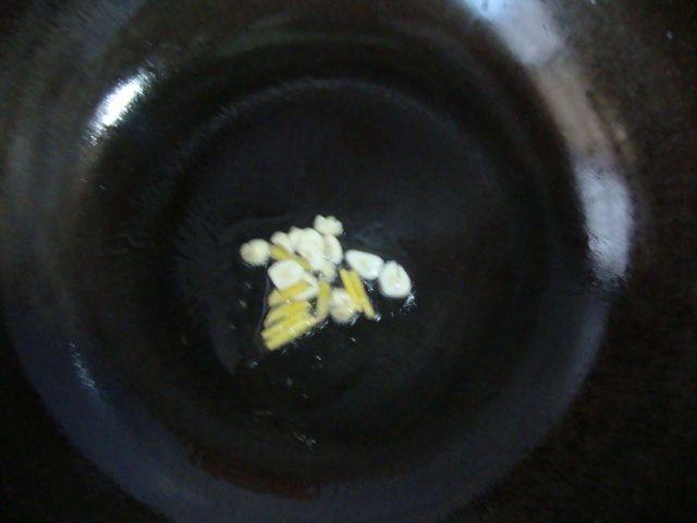 鸡蛋炒扁豆步骤3