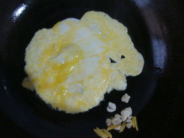 鸡蛋炒扁豆步骤4