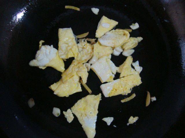 鸡蛋炒扁豆步骤5
