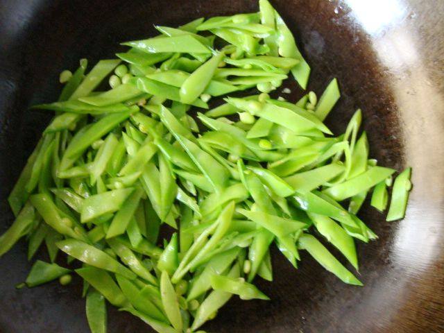 炒扁豆丝步骤4