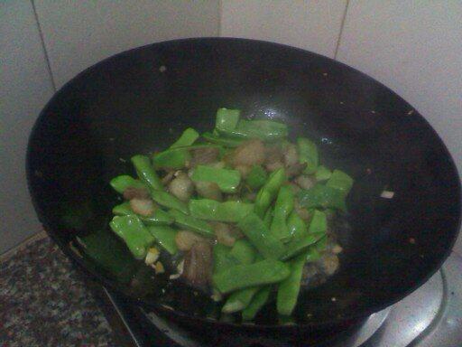 五花肉炒扁豆步骤8