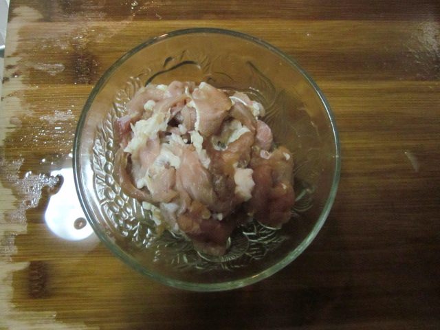 扁豆木耳炒肉步骤1