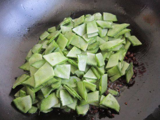豆豉炒扁豆步骤5