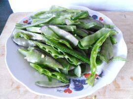 黄花菜烧扁豆条步骤2