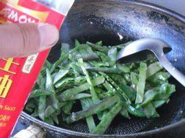 黄花菜烧扁豆条步骤5