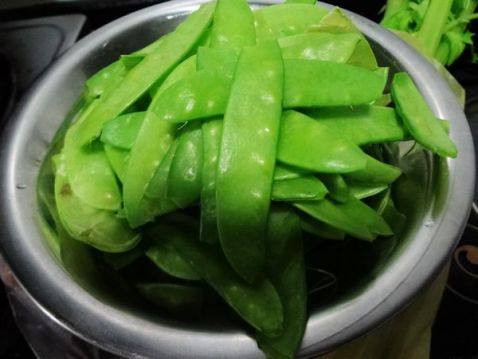 蒜香扁豆步骤1