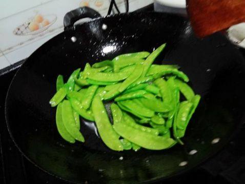 蒜香扁豆步骤3