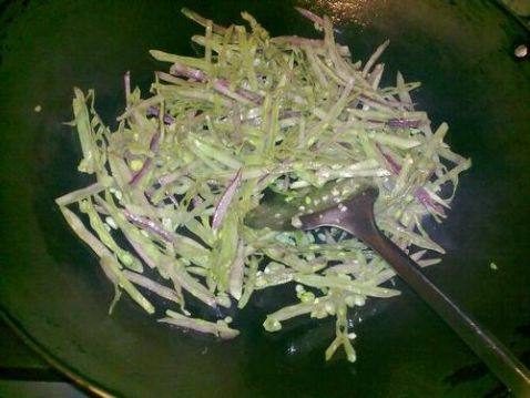 小炒扁豆丝步骤3