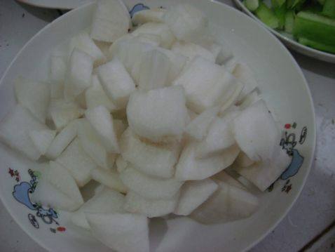 扁豆萝卜片步骤2