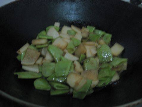 扁豆萝卜片步骤7