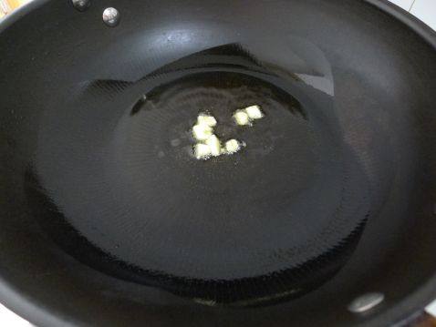 番茄焖扁豆步骤3