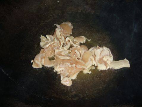鸡肉片炒扁豆丝步骤2