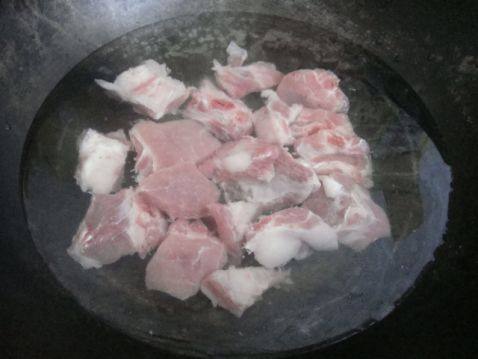 排骨炖扁豆步骤1
