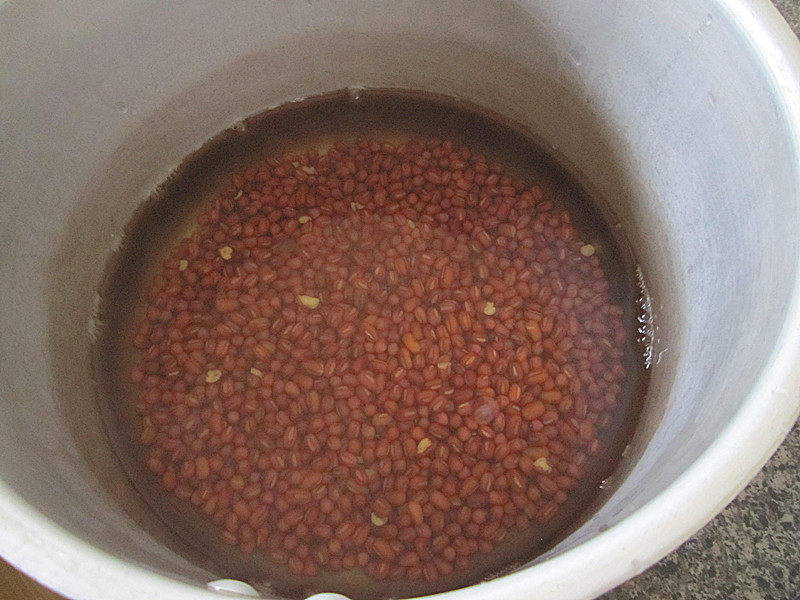 莲子百合红豆糖水步骤5
