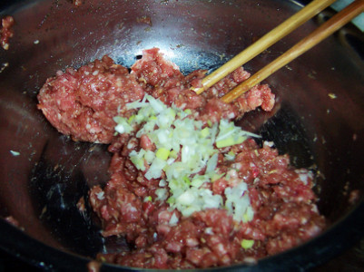 虾仁肉饼蒸蛋步骤1
