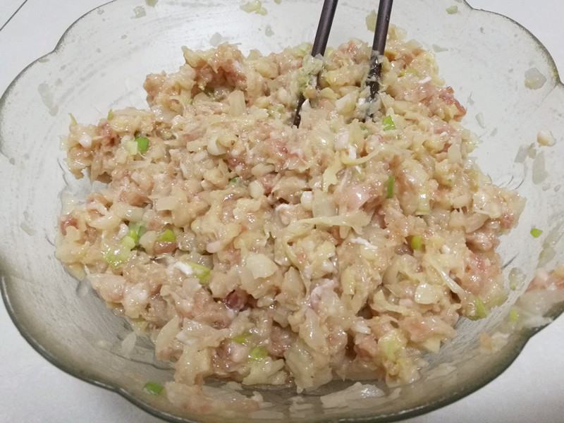 猪肉酸菜水饺步骤8