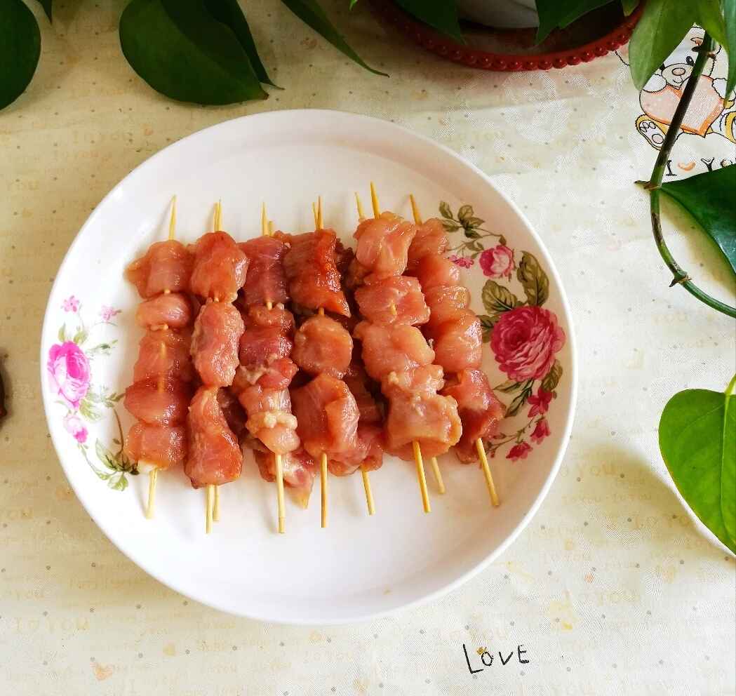 孜然猪肉串步骤2