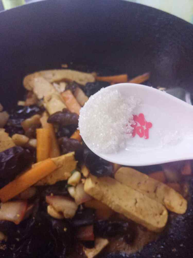 西红柿豆干炒肉片步骤10