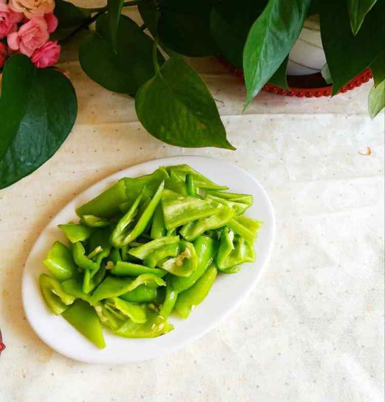 西葫芦尖椒炒肉步骤4
