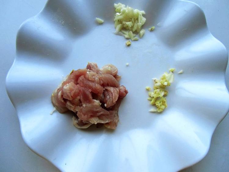 豆角炒丁丁面步骤3