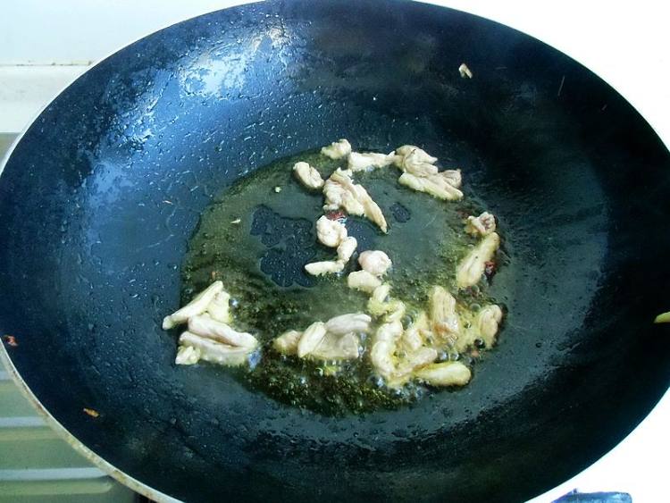 豆角炒丁丁面步骤5