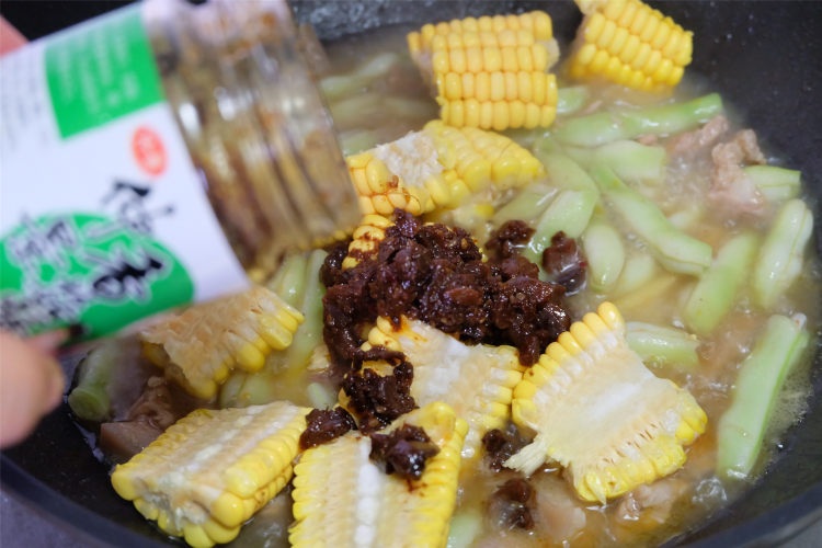 玉米酱豆角步骤10