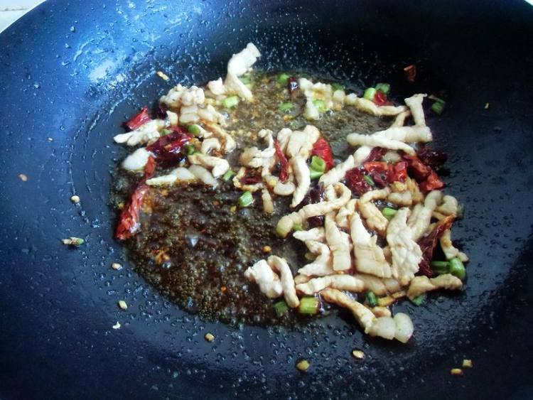 豆芽炒面步骤5