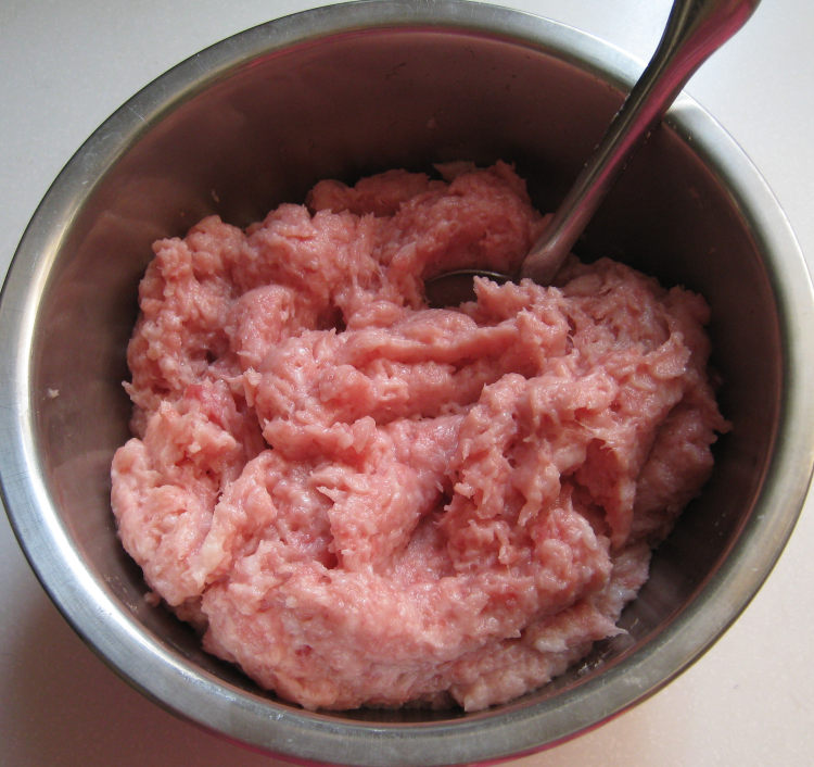 香菇猪肉馅水饺步骤2