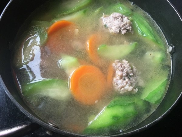 肉丸丝瓜汤步骤6