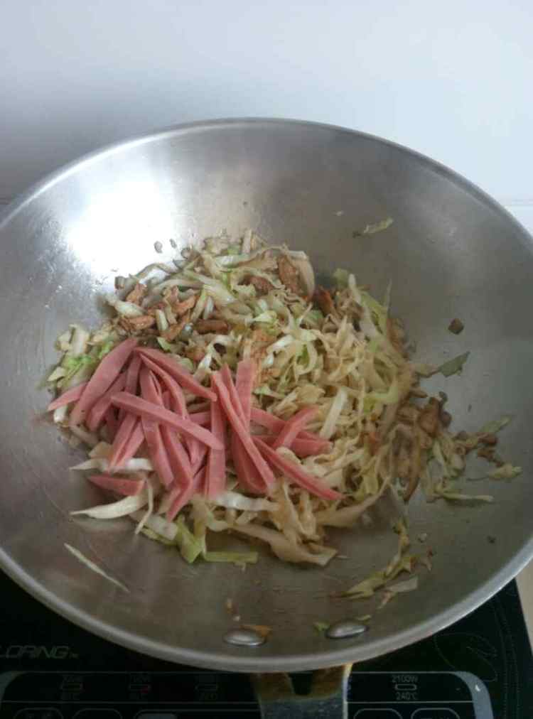 肉丝炒饼步骤4