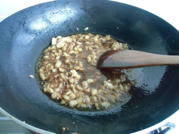 芽菜肉臊子面步骤6